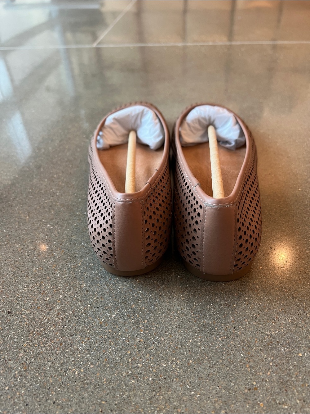 Vionic Orinda Perf Square Toe Ballet Flat in Mocha- NWT - Picture 5 of 7